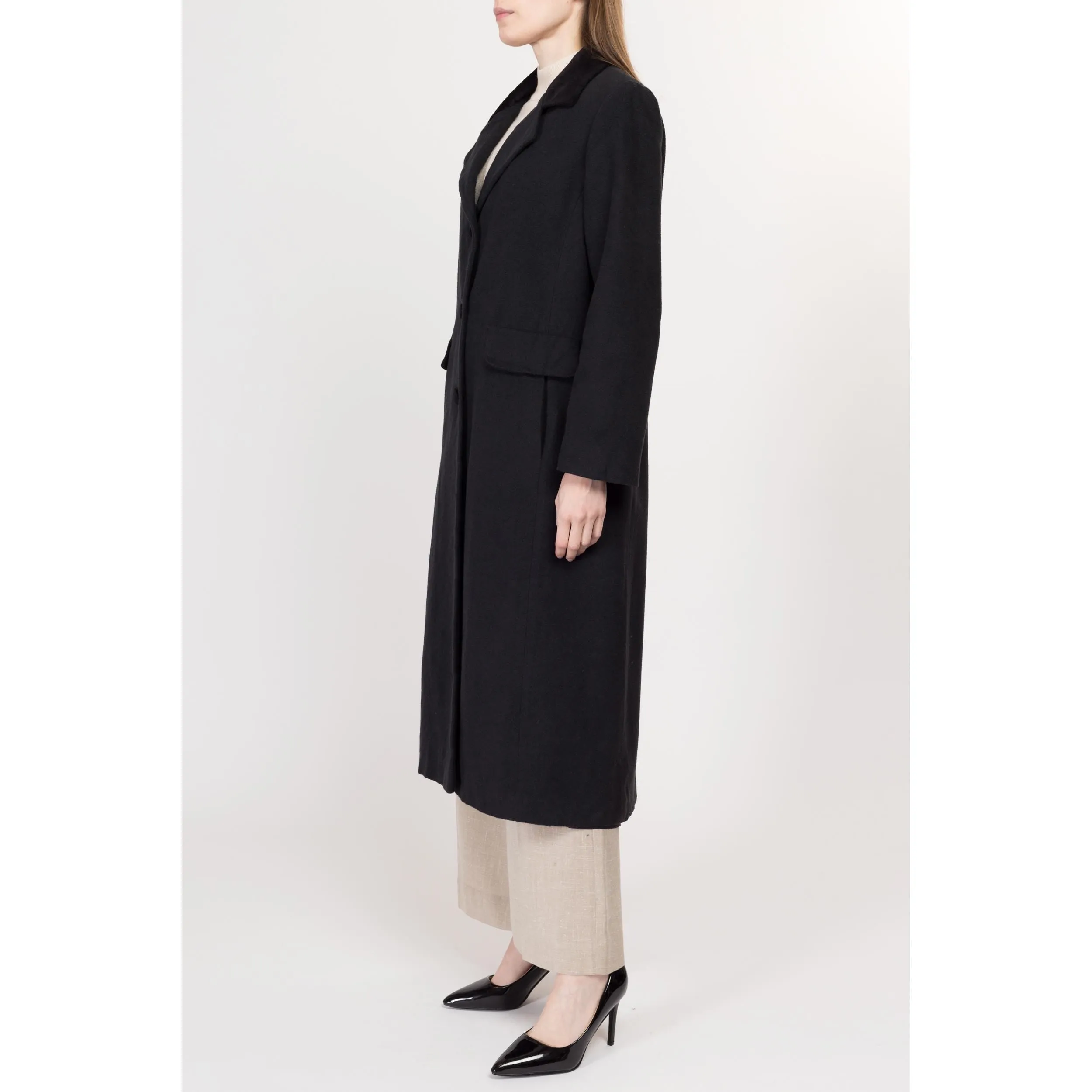 Medium 80s Charcoal Black Velvet Collar Wool Overcoat